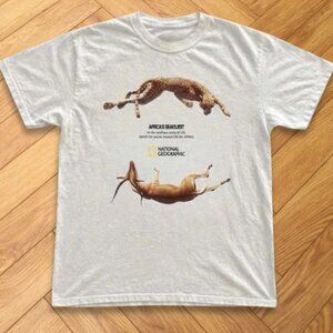 NatGeo Predator Chase Graphic Tee White Cheetah & Antelope Nature T-Shirt